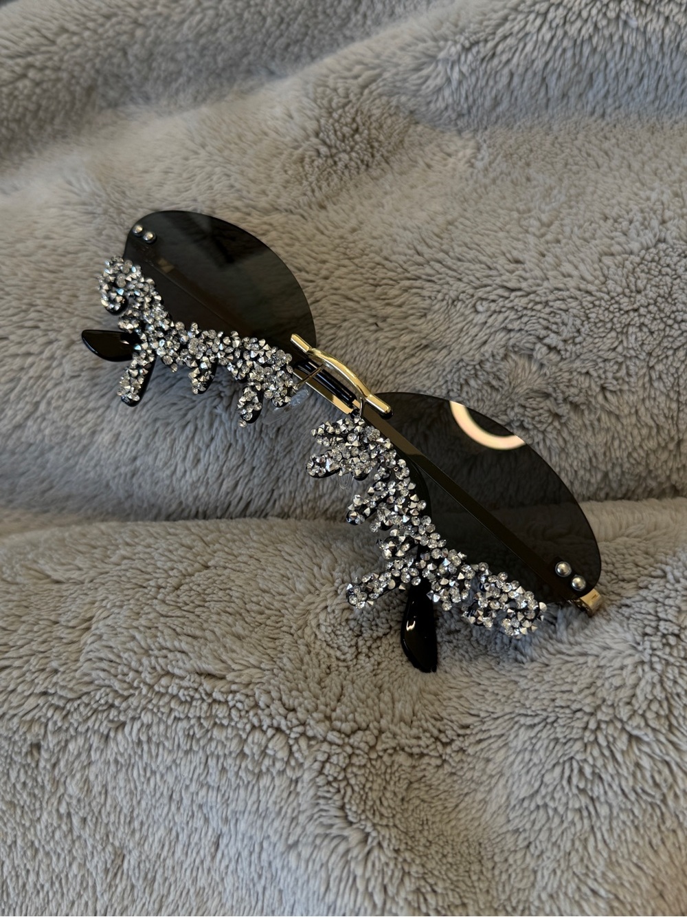 Black Sunglasses with Silver Rhinestones – New